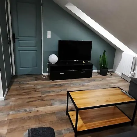 De Charme Centre Apartment